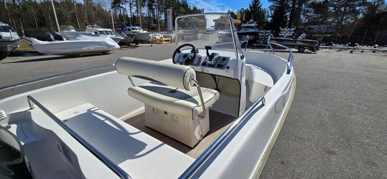 Uttern S52 Exclusive -04 Mercury 75hk bild 4