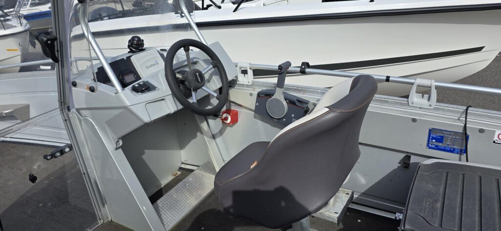 Buster LX -14 Yamaha F50 endast 32 timmar - bild 2