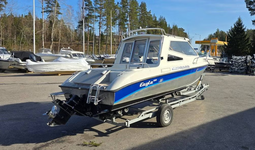Silver Eagle 650 Cabin 1,7 L Mercuiser DTI diesel -07 bild 9