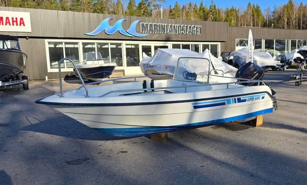 Ryds 440GT med en Tohatsu 30-2021 - bild 1