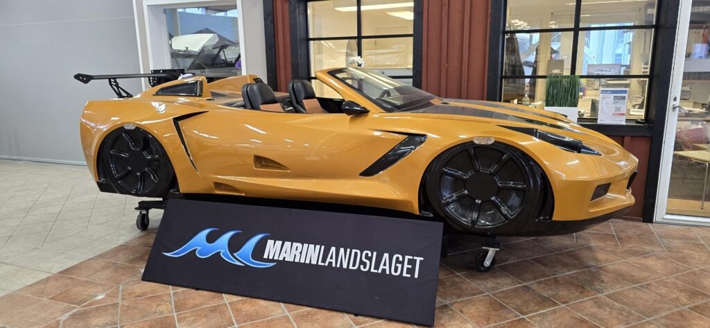 Jetcar sportbil i vattnet - bild 2