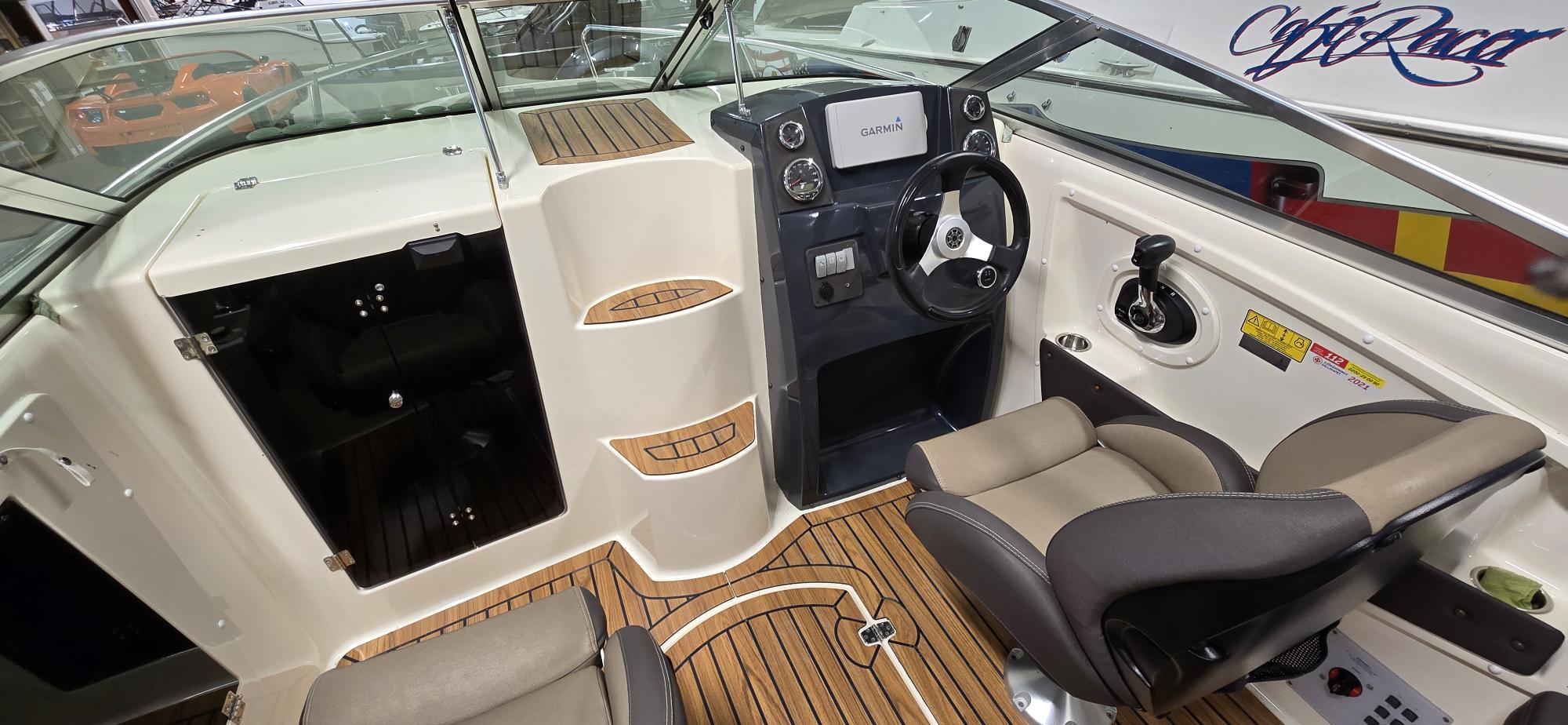 Bella 630 DC 2016 Mercury 150 bild 3