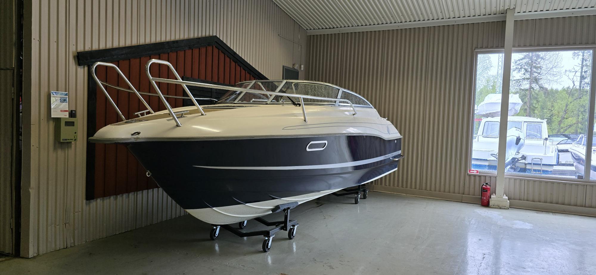 Uttern D66 Exclusive 05 Suzuki 200 årsm 2015 bild 1