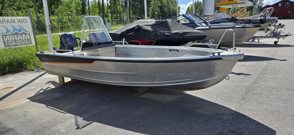 Buster S1 2022 Endast 19 tim