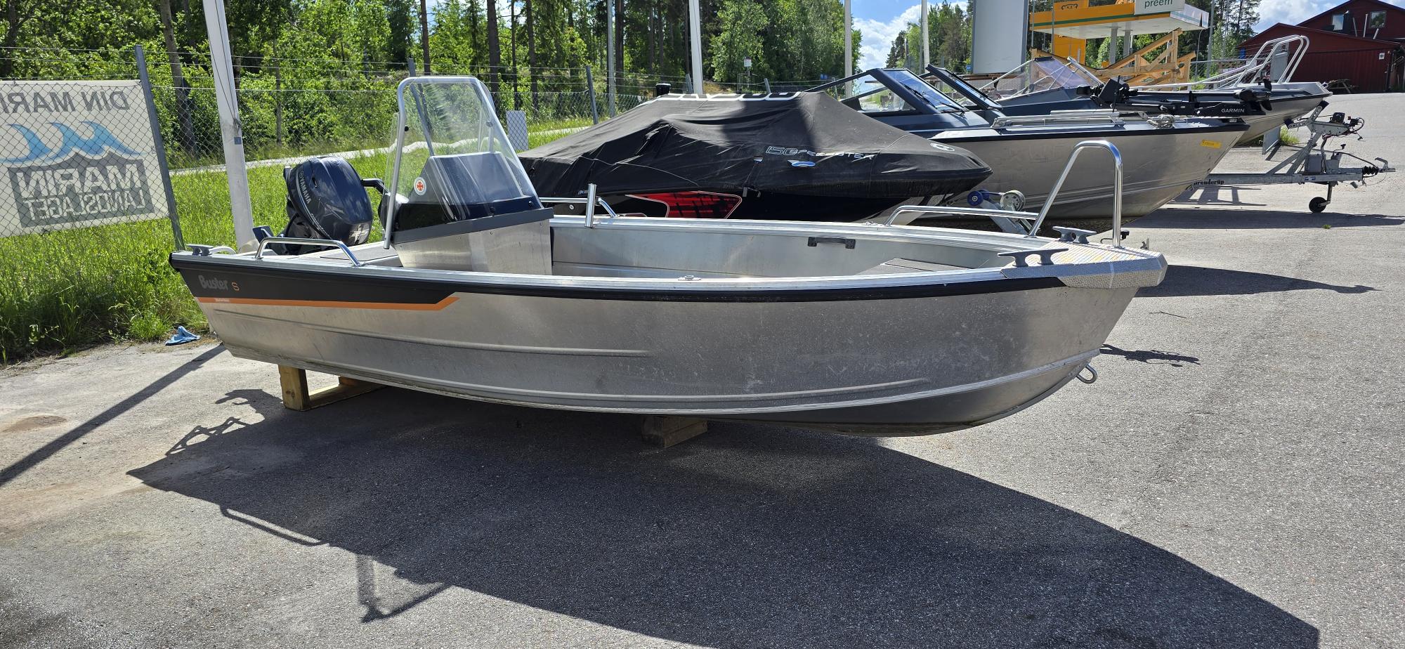 Buster S1 2022 Endast 19 tim bild 1