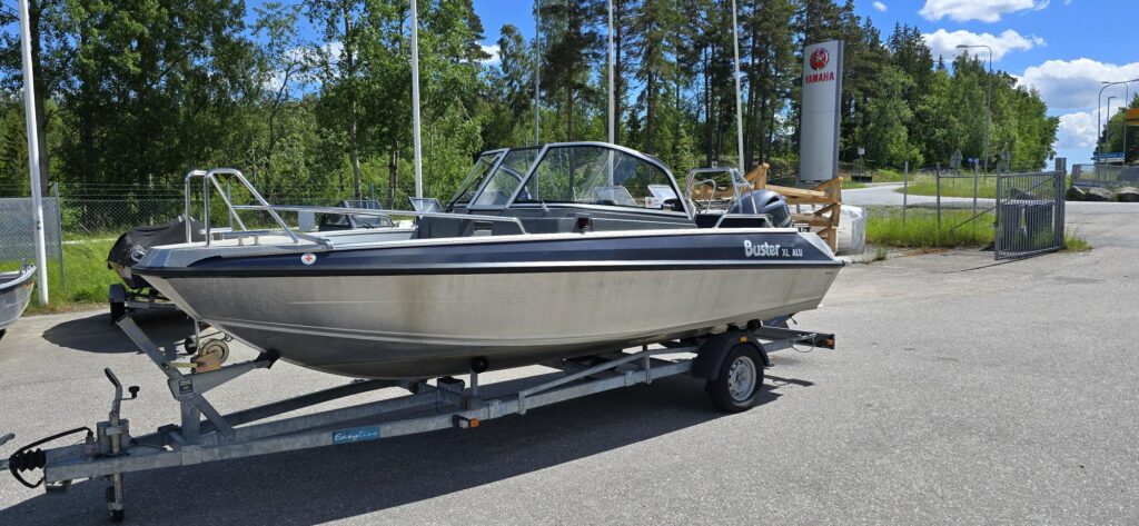 Buster XL Alu 2019 / Yamaha F115