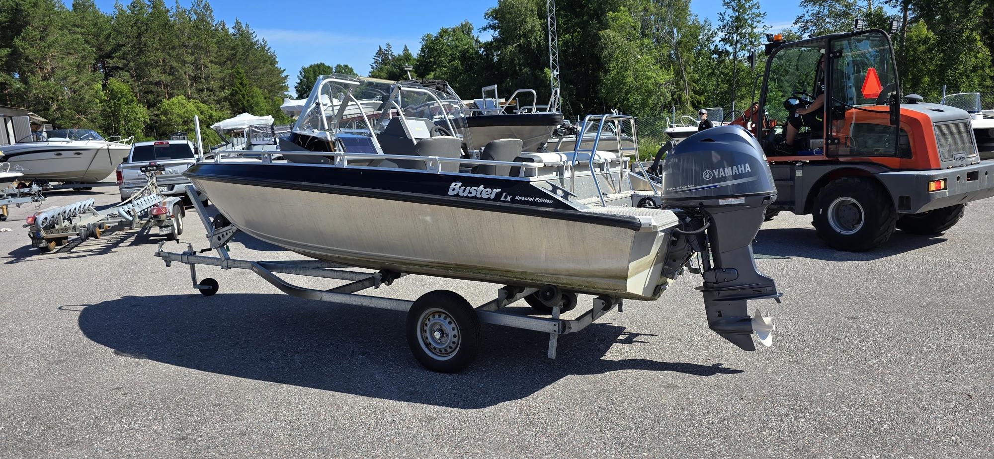 Buster LX 2017 Yamaha F60 bild 4