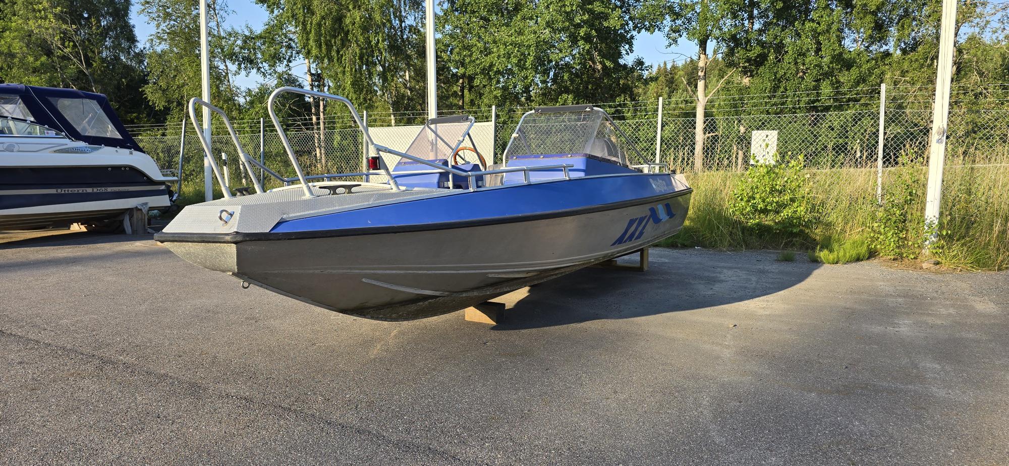 Buster XXL -01 Yamaha F115 bild 5
