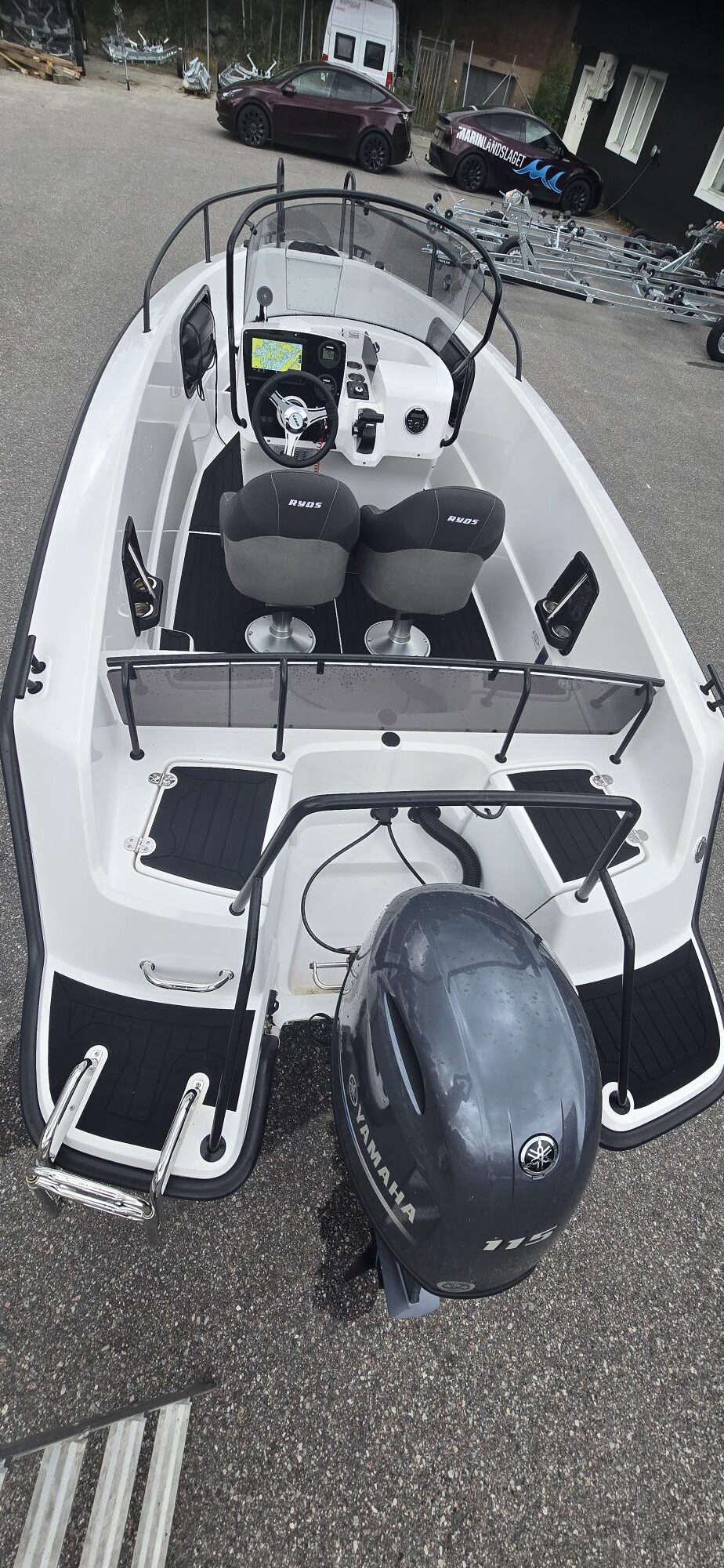 Ryds 550VI MID-C / Yamaha F115 endast 16 tim bild 3