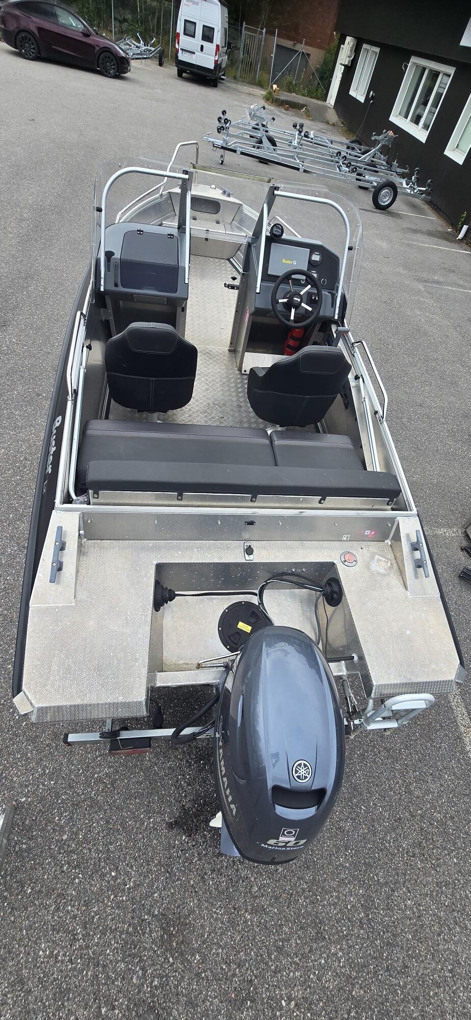 Buster LX 2022 Yamaha F60 bild 3