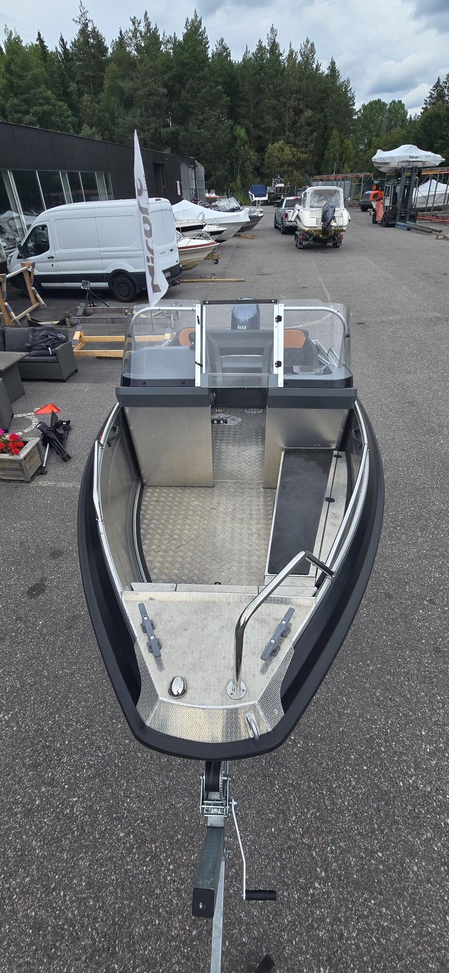 Buster LX 2022 Yamaha F60 bild 7